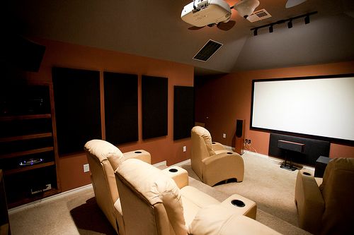 How to Make a DIY Home Theater