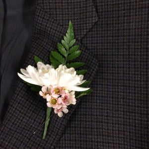How to Make a Boutonniere