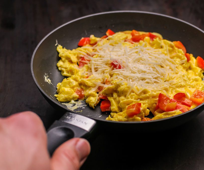 How to Make Scrambled Eggs 