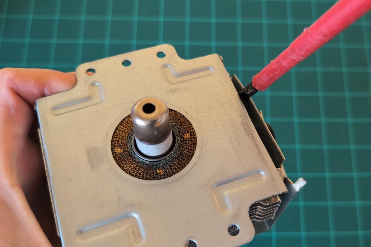 (Optional) Dismantle the Magnetron