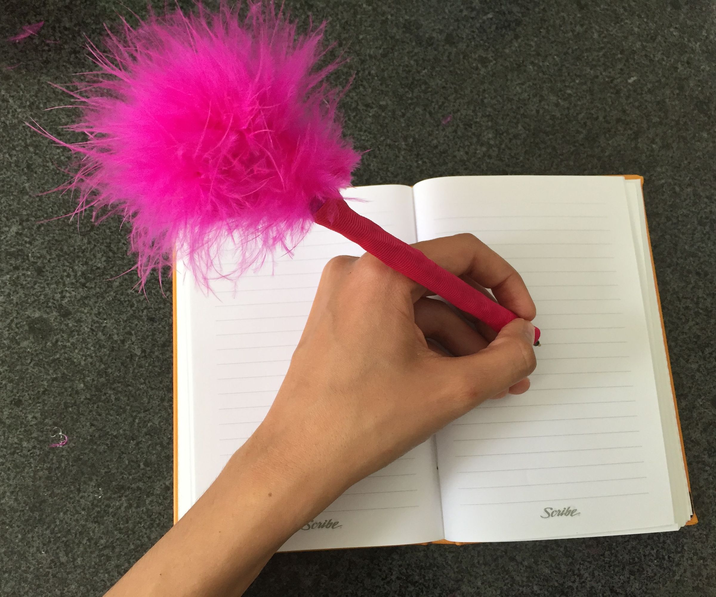 DIY Feminine Puffy Pen