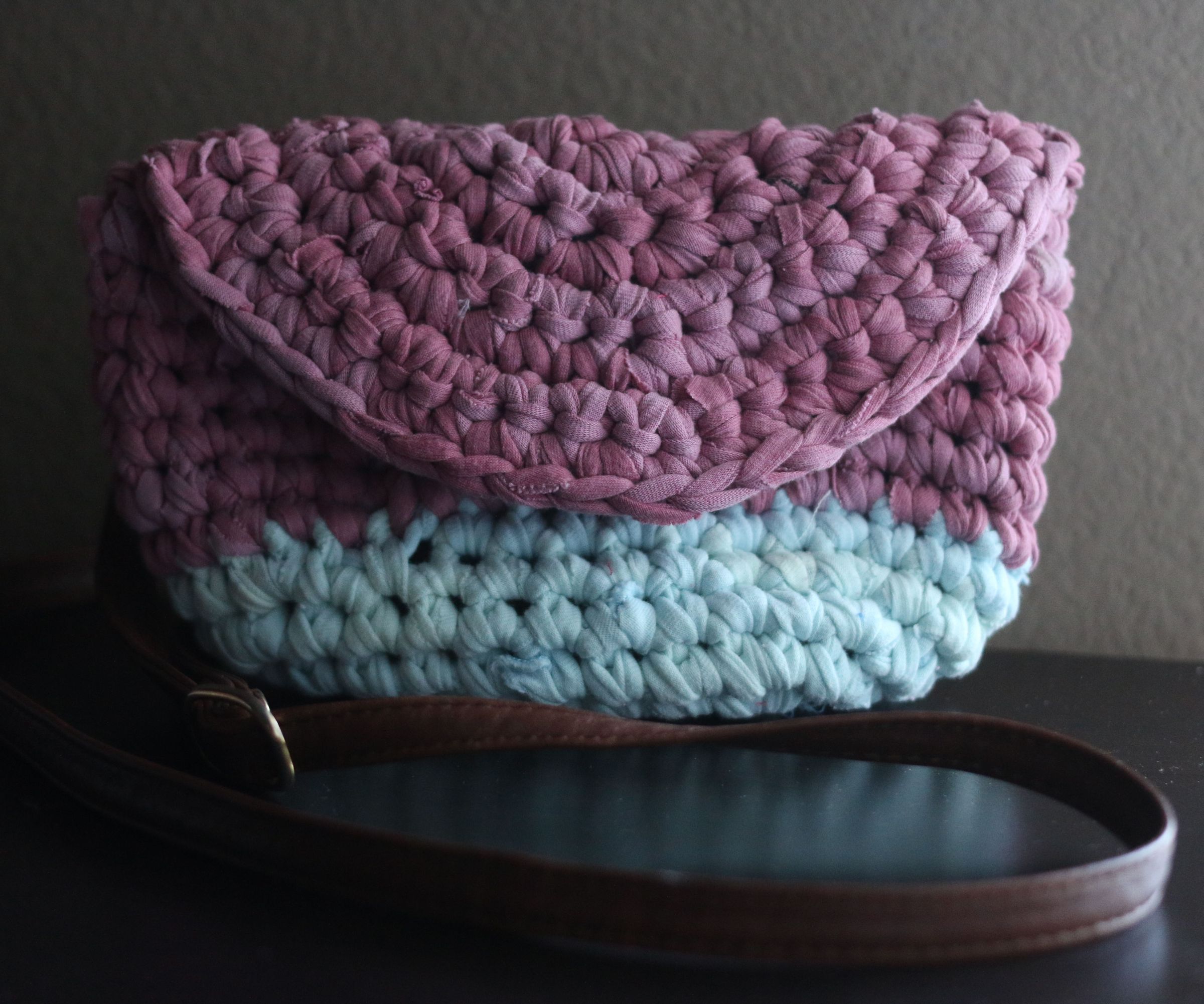 T-shirt Yarn Crocheted Crossbody Bag