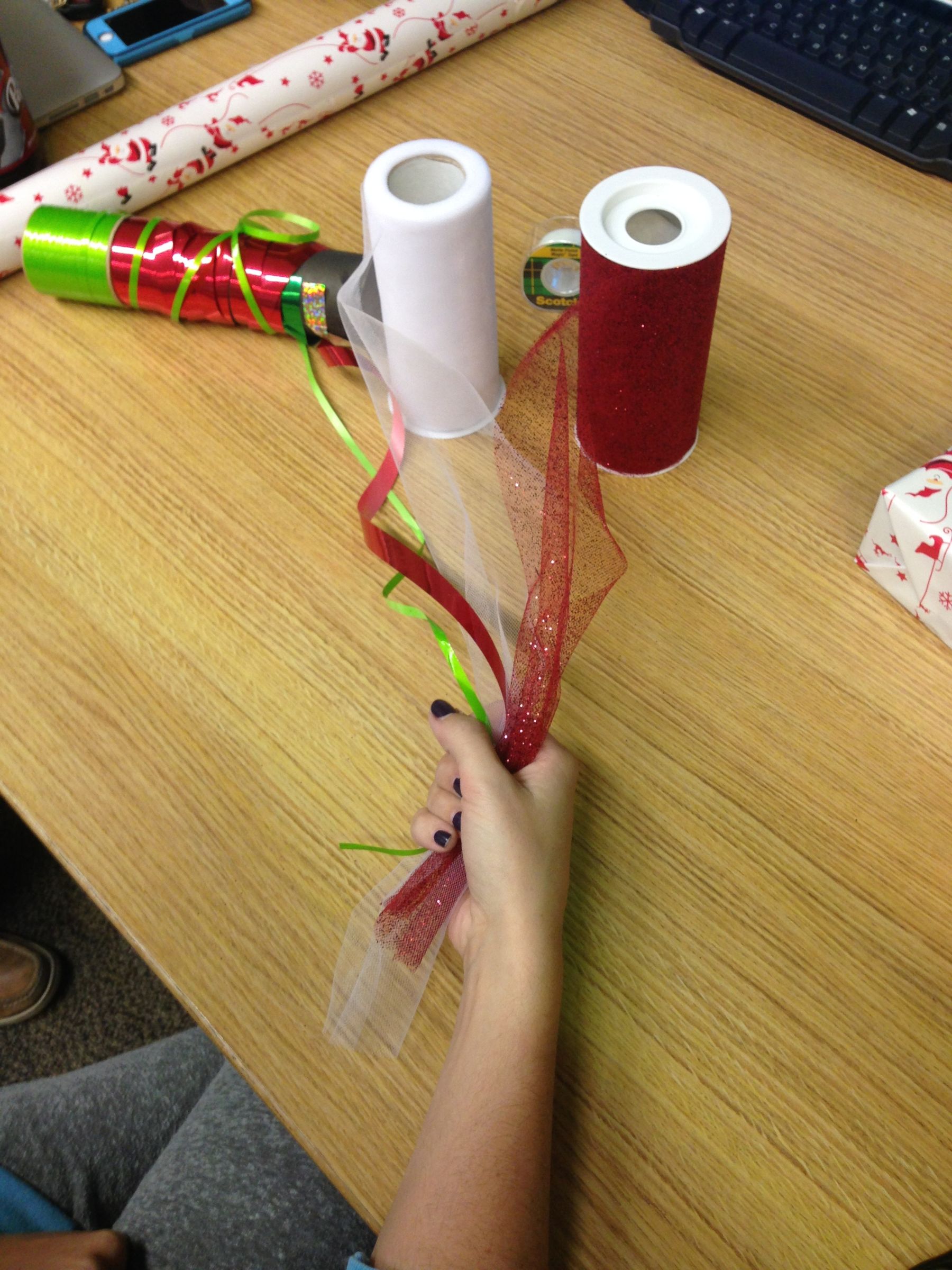 Quick Christmas Gift Wrapping With Tulle Bow 23 Steps (with Pictures