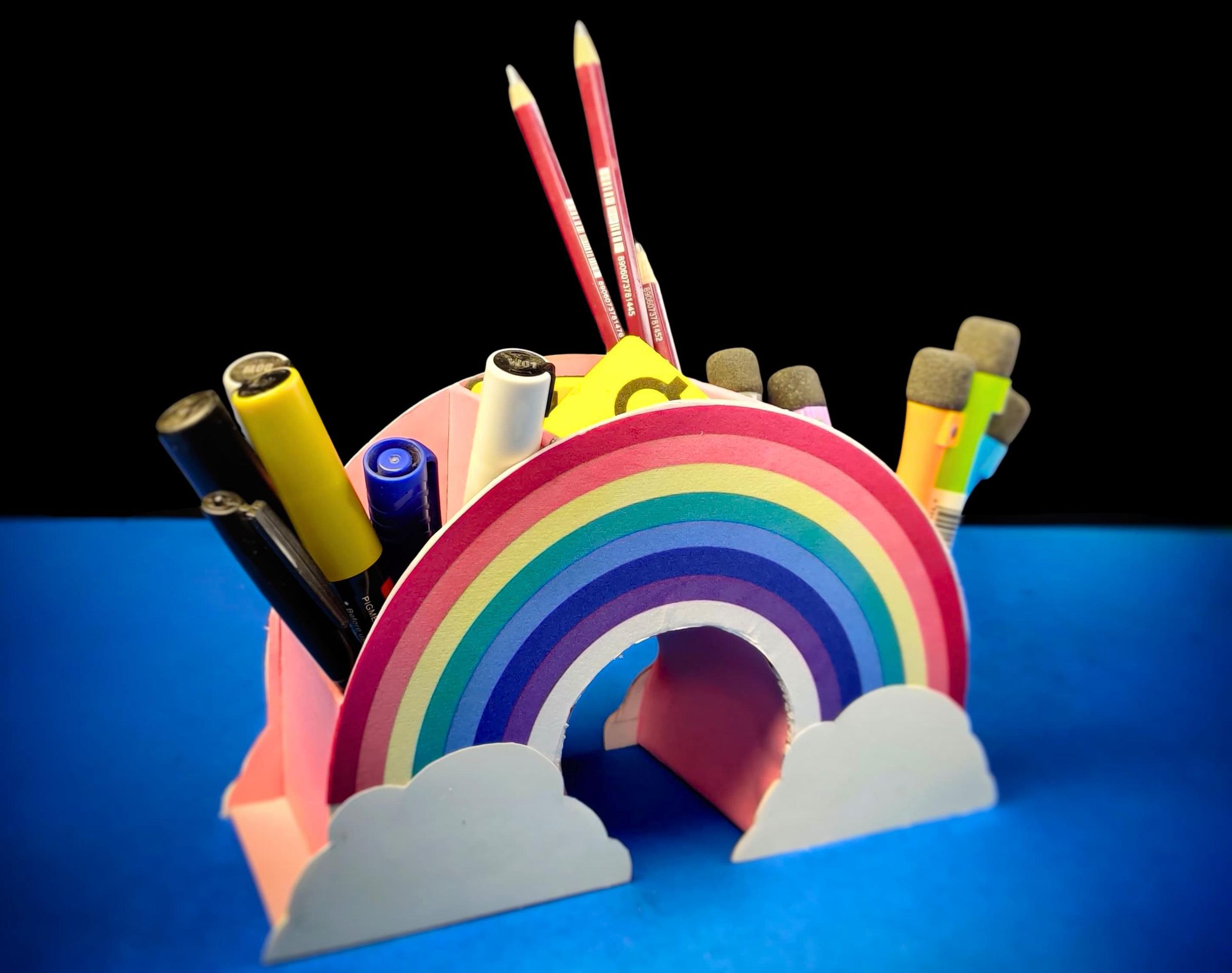 Rainbow Pen Stand Holder