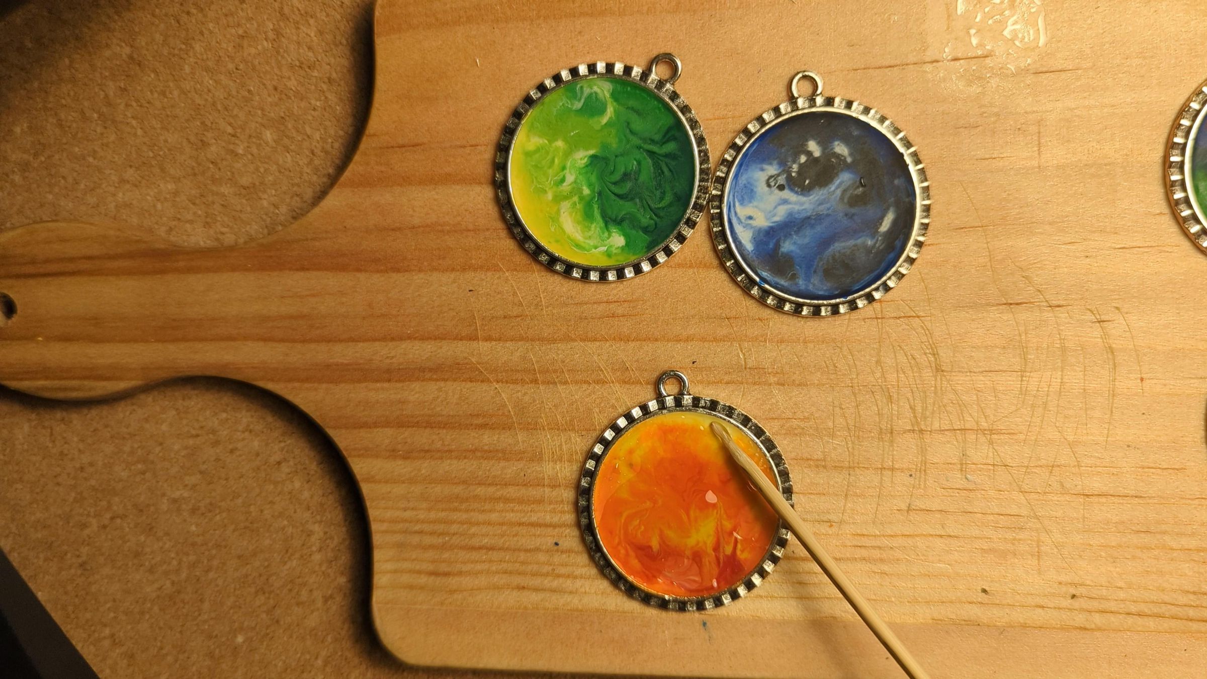 Swirled Melted Crayons Pendants 5 Steps (with Pictures) Instructables