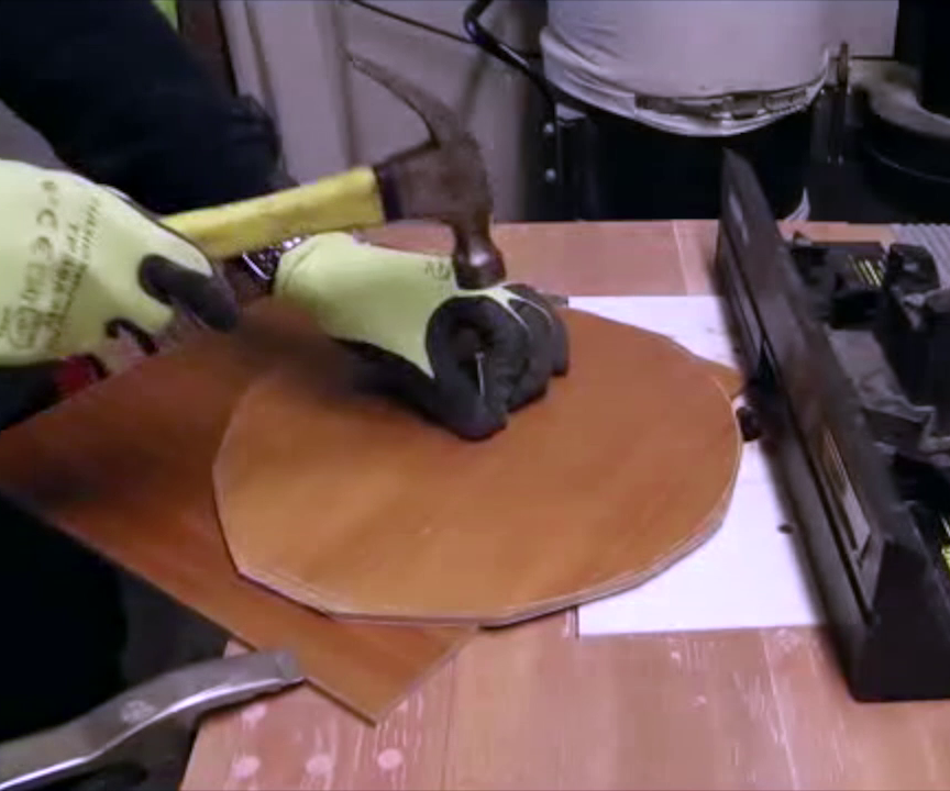 Turning Perfect Disc on a Router Table Without Any Jigs