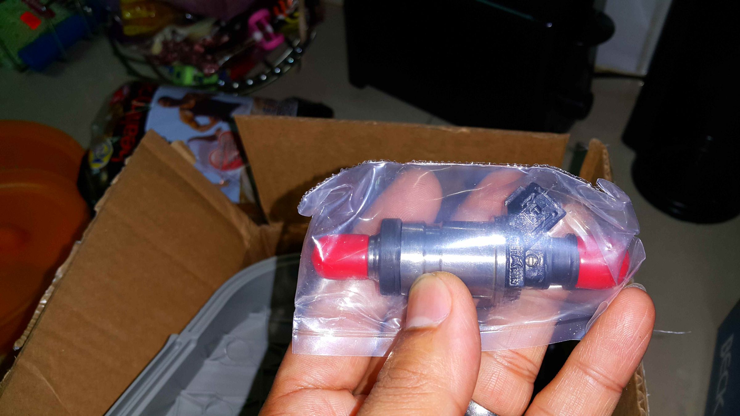 Replacing Fuel Injectors (Honda Civic 1999 D15B) 6 Steps (with