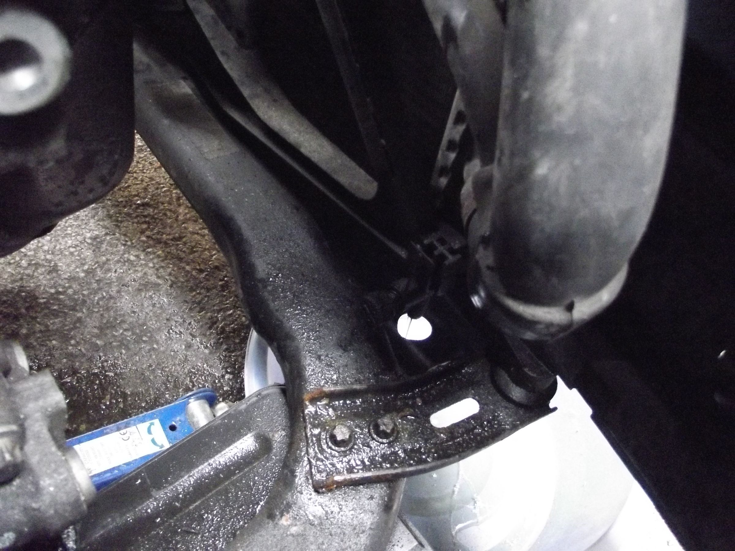 Changing a Vauxhall Corsa Water Pump : 12 Steps - Instructables