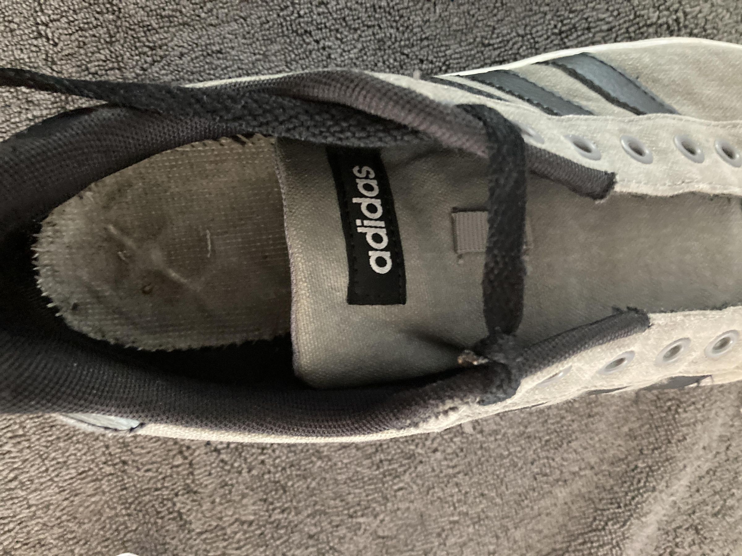 shoes lace themselves