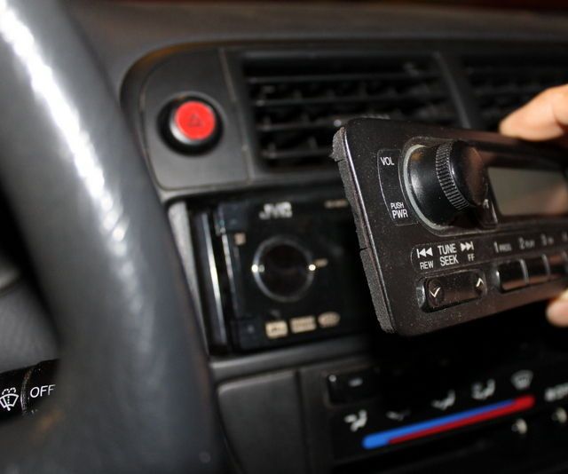 Craptastic Anti-theft Radio