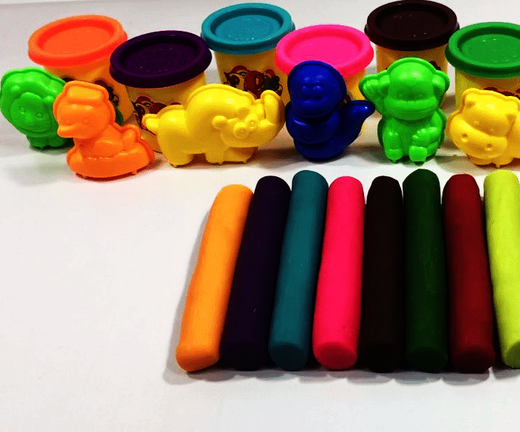 Play Doh - Modelling Clay With Animal Molds for Kids Learn Colors