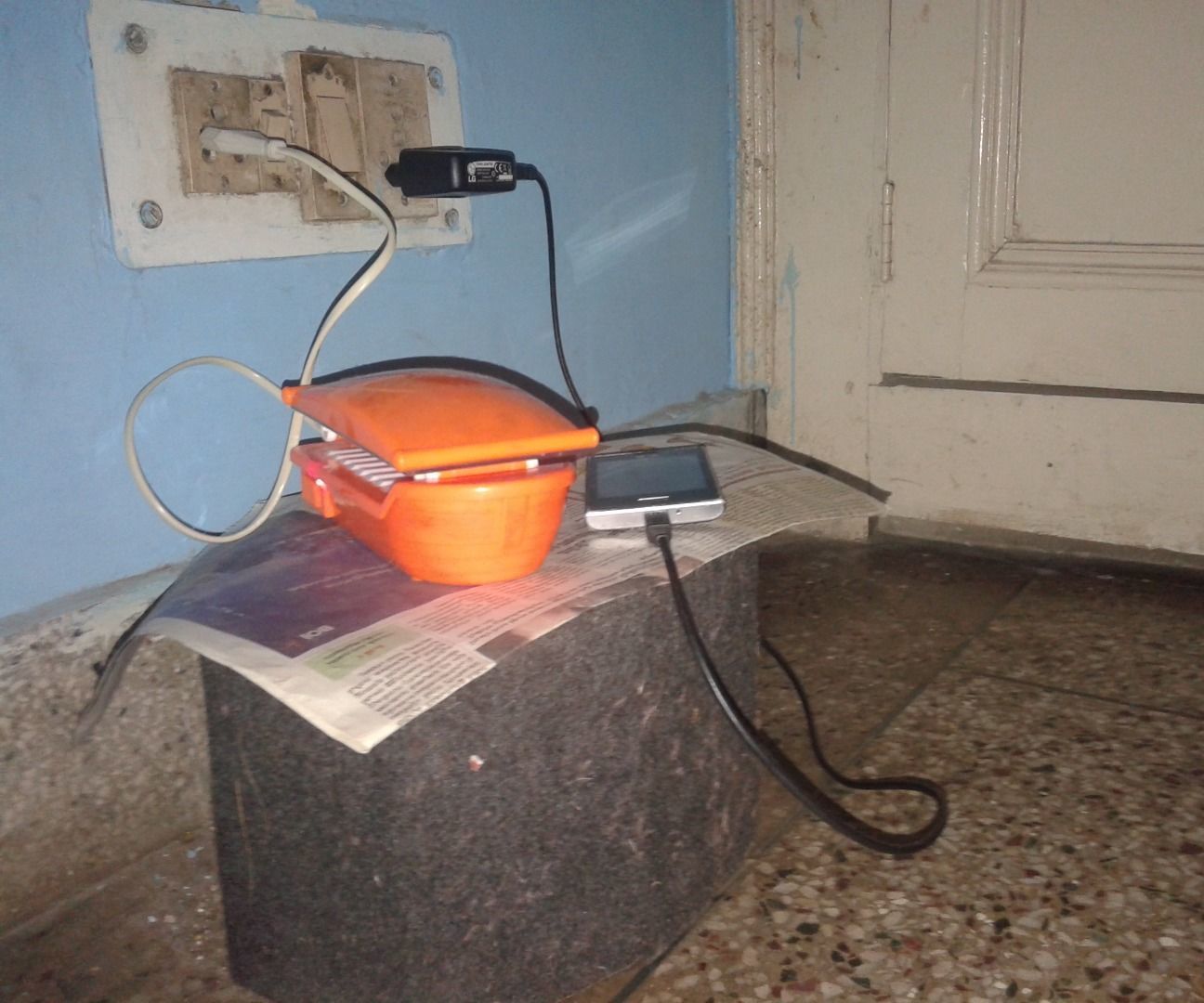 Side Stand / Table