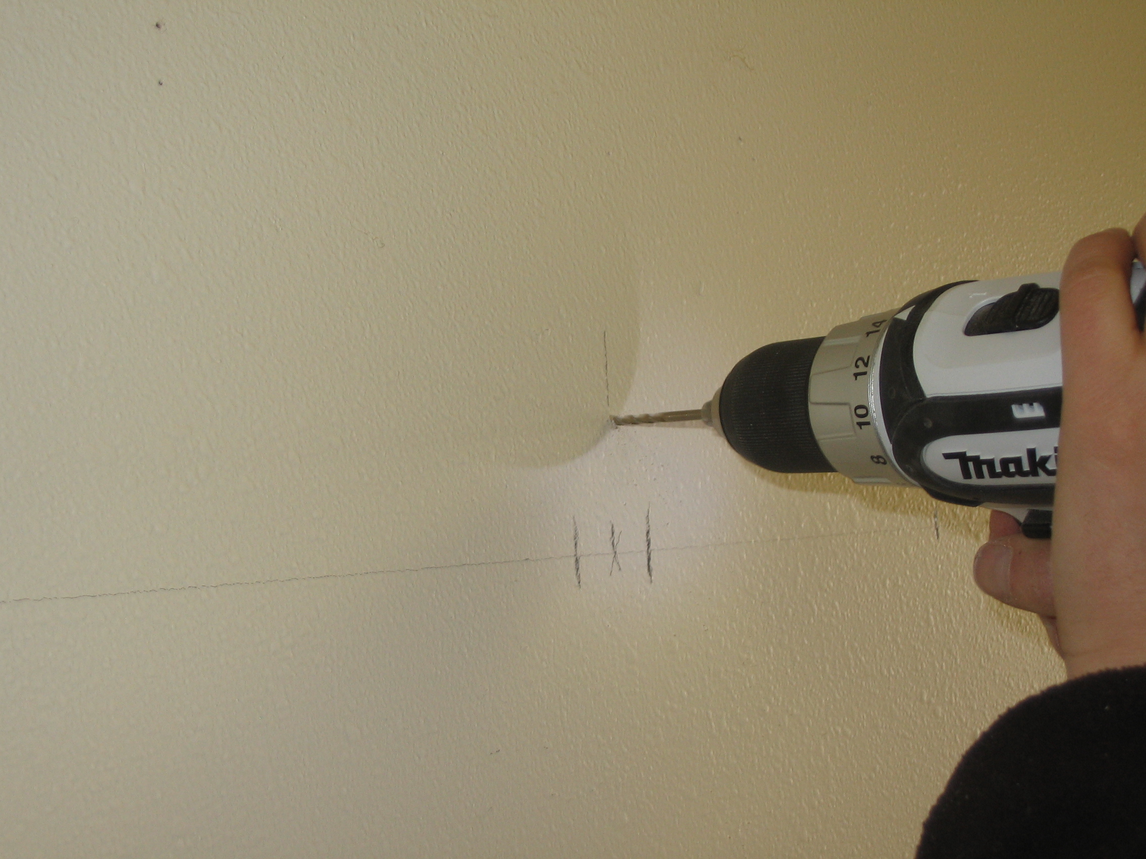 How to Mount a Shelf With Wood Shelf Brackets 16 Steps (with Pictures