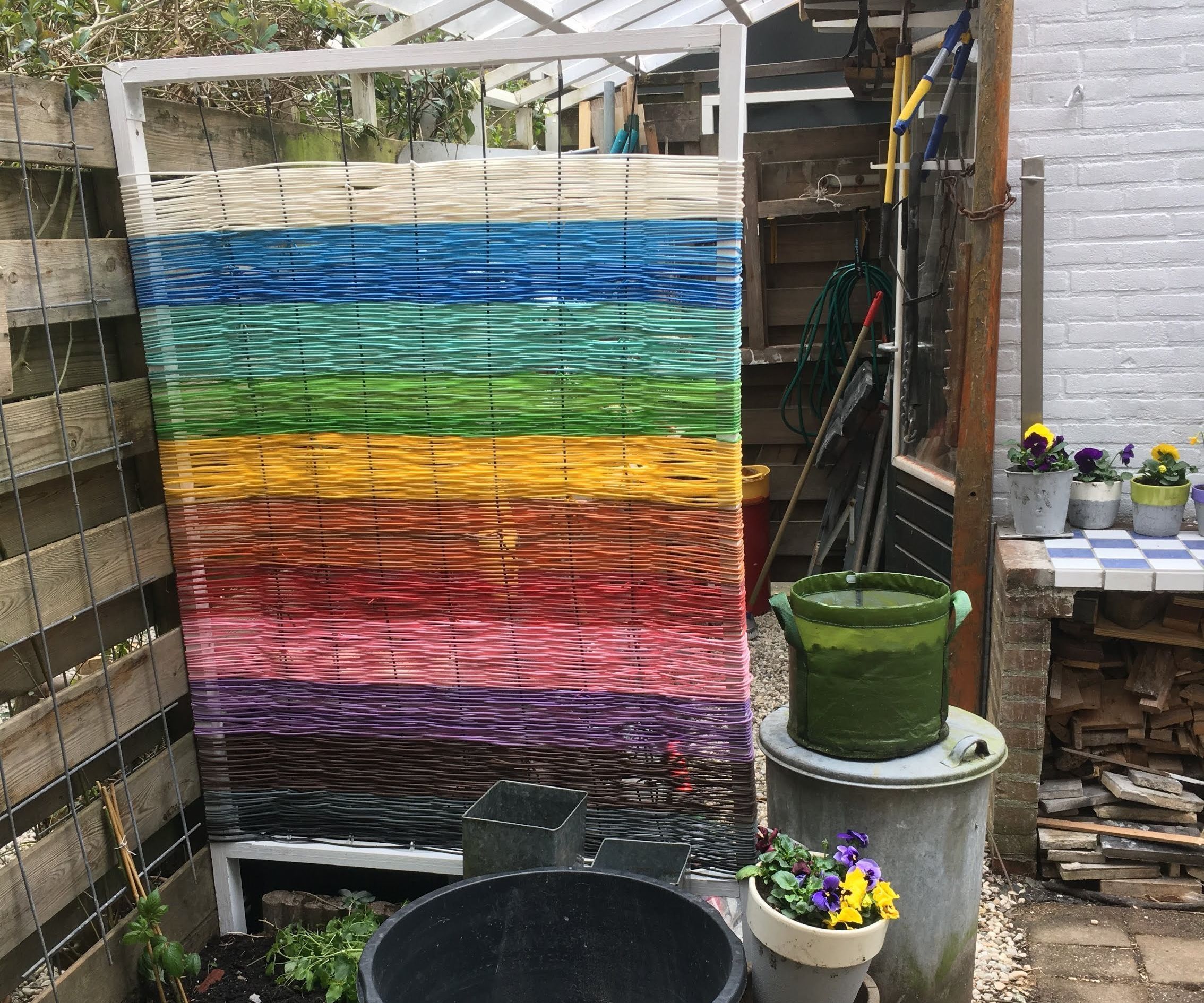 Garden-fence Made of Woven Plastic Cable-tube