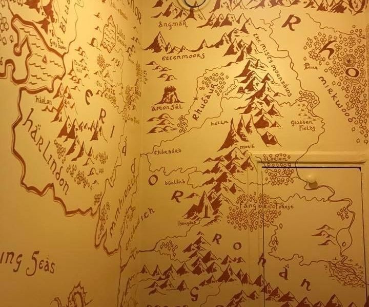 Middle Earth Toilets 
