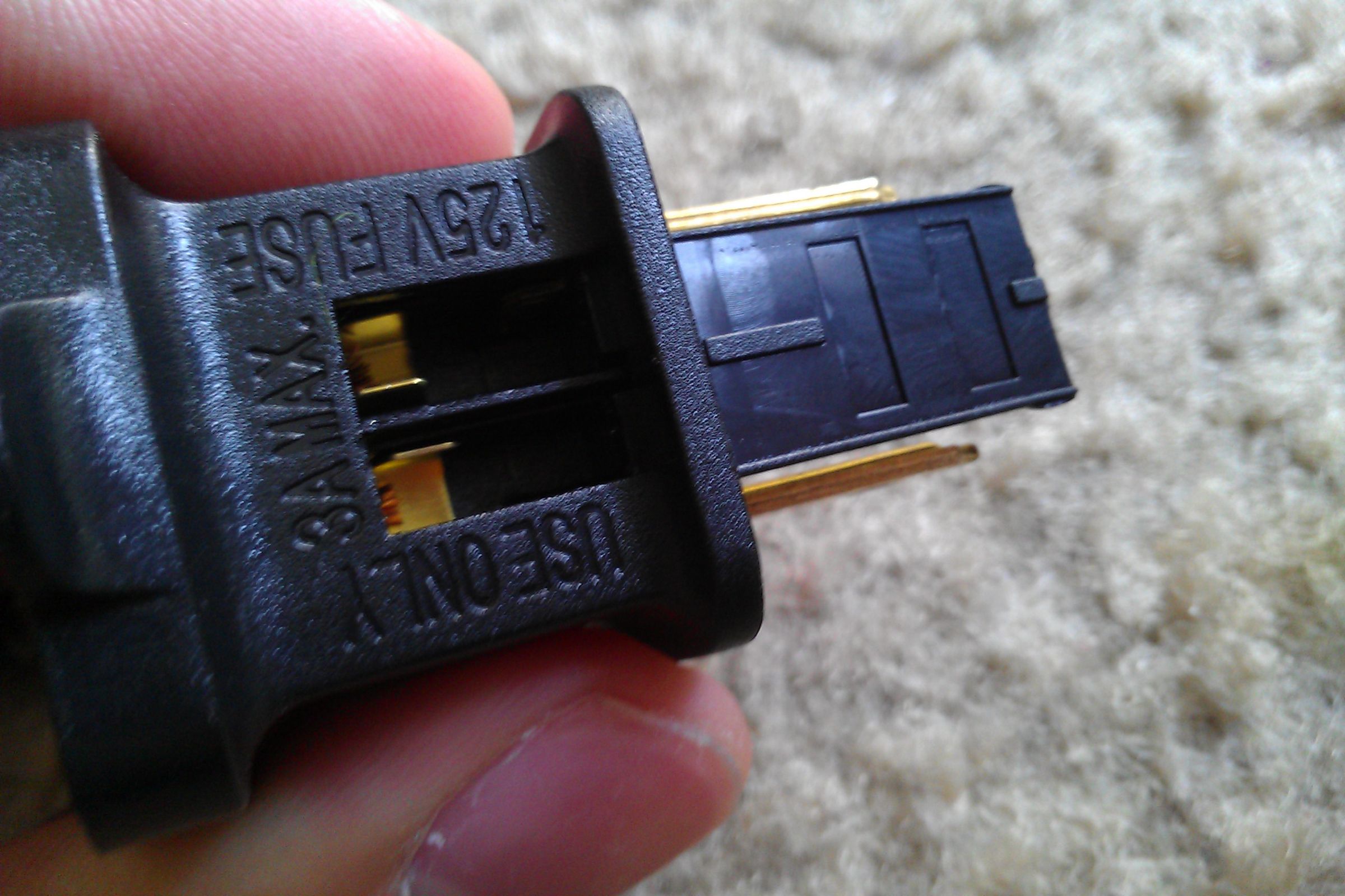 Replacing the Fuse on Halloween Lights 4 Steps Instructables