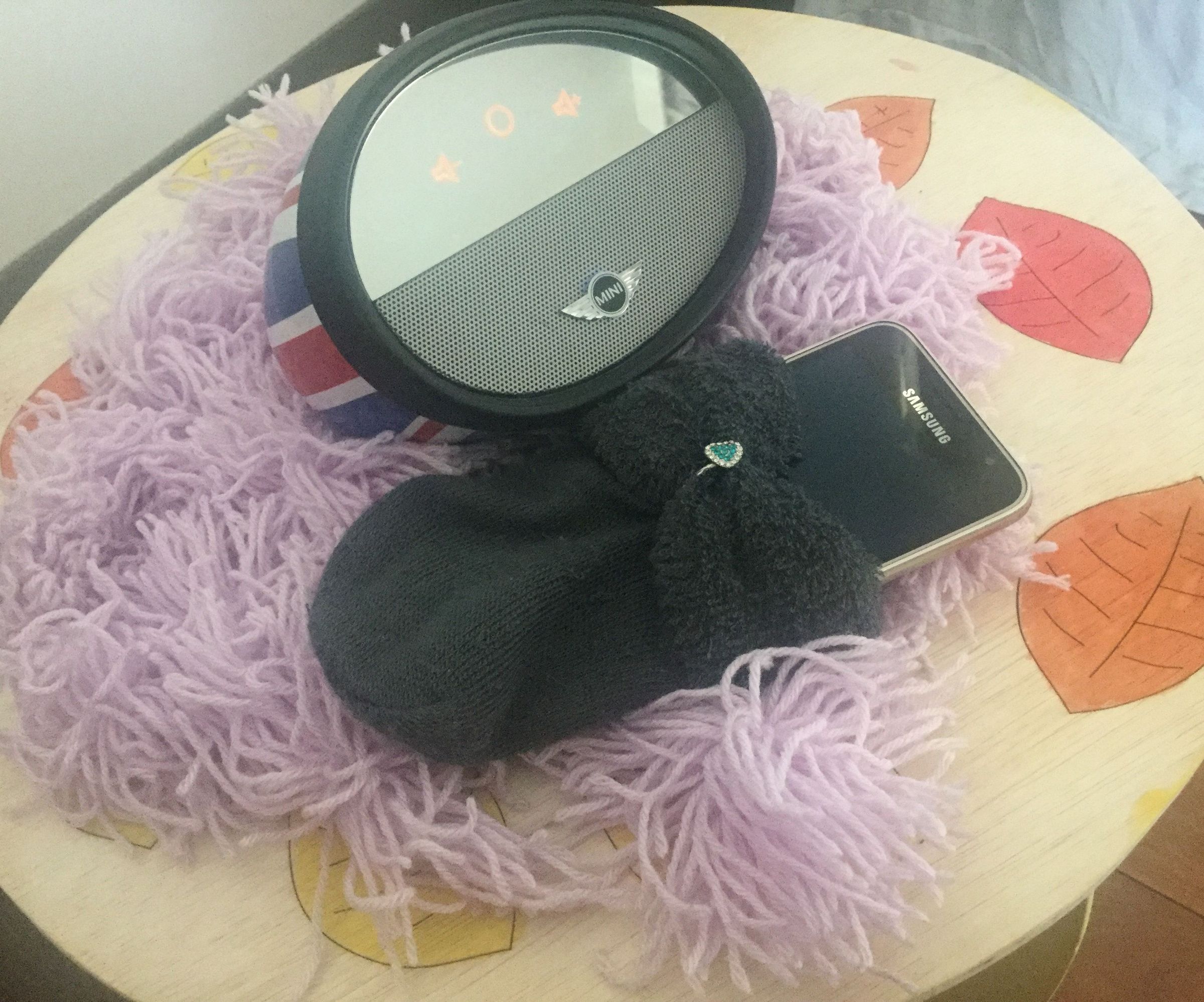 How to Make an Easy No-Sew Cute Phone Pouch