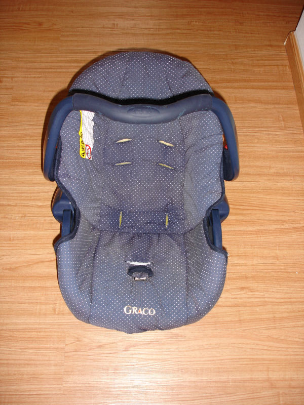 Make a FREE House Lounger for Your Baby