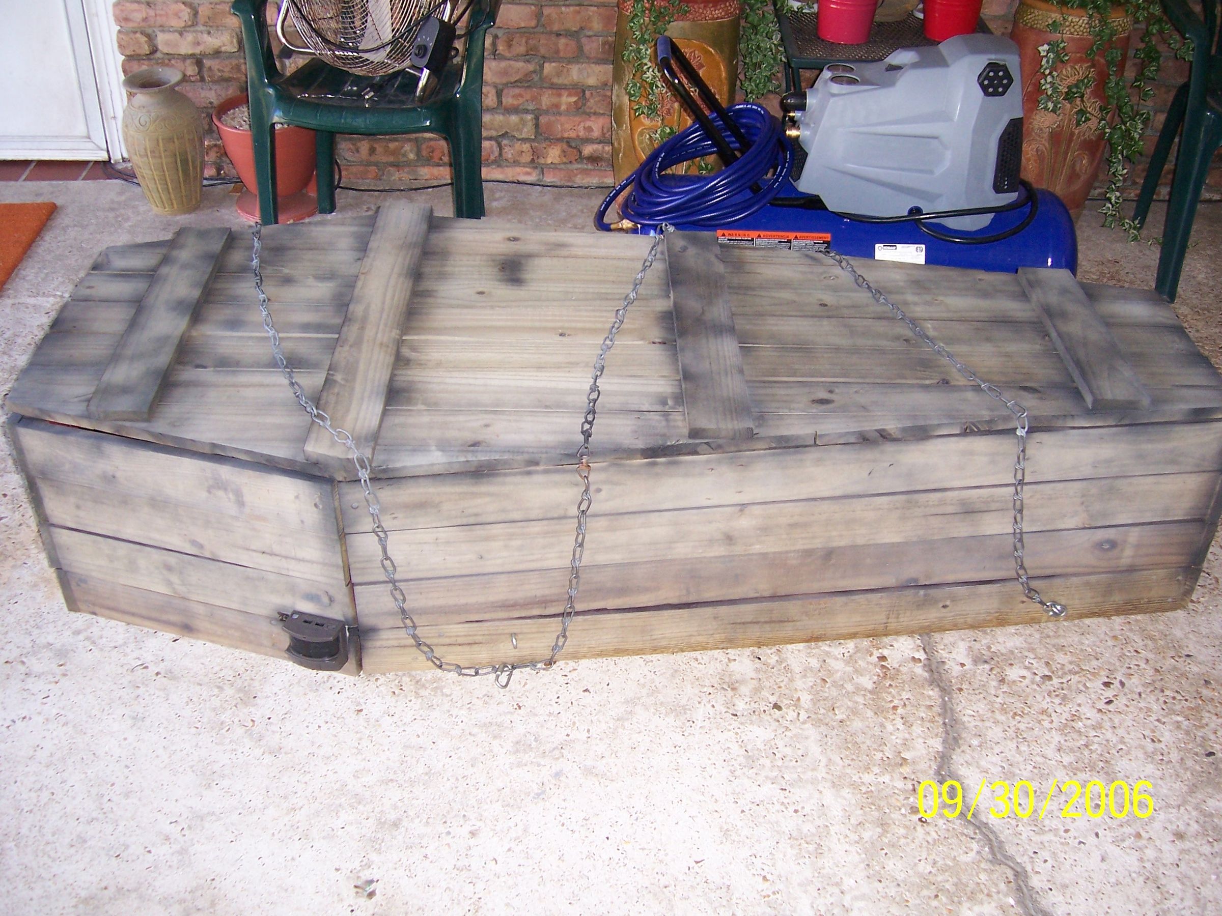 Cheap Motion Activated Coffin
