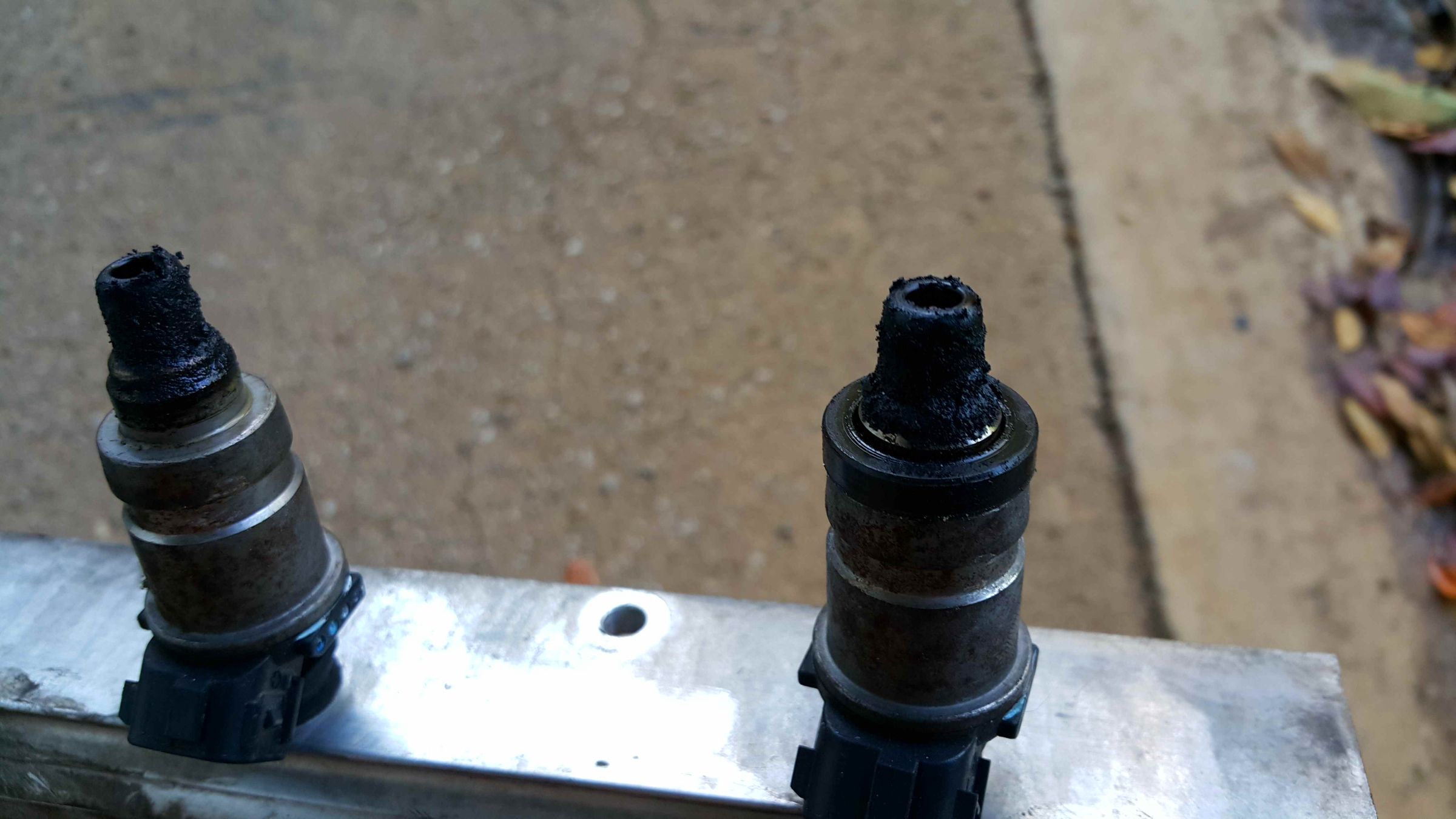 Replacing Fuel Injectors (Honda Civic 1999 D15B) 6 Steps (with