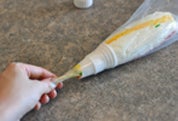 How to Tie-Dye Frosting for Cupcakes!