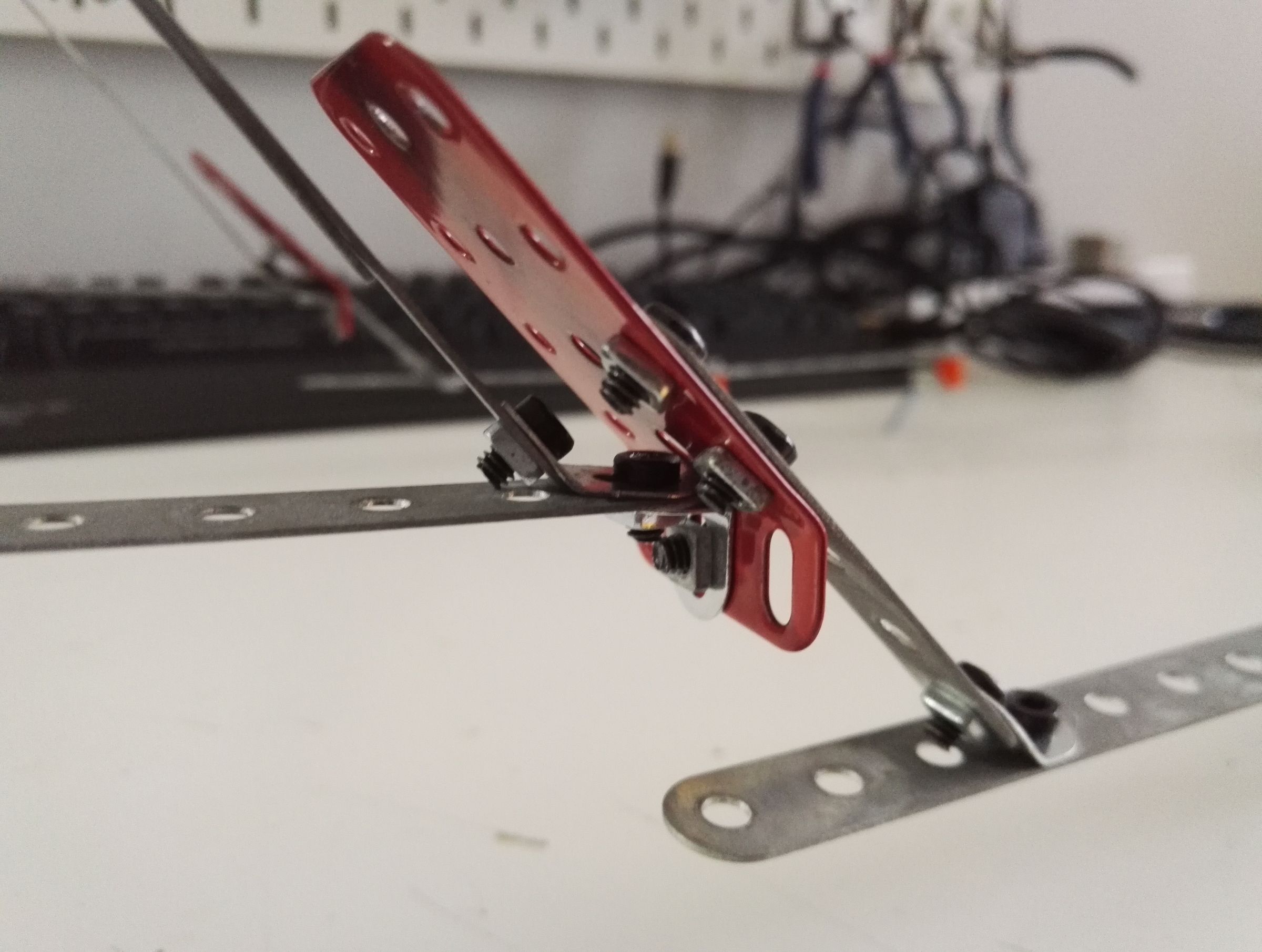 Mecano Laptop Rack Mount/Desk Stand (2 in 1) : 4 Steps - Instructables
