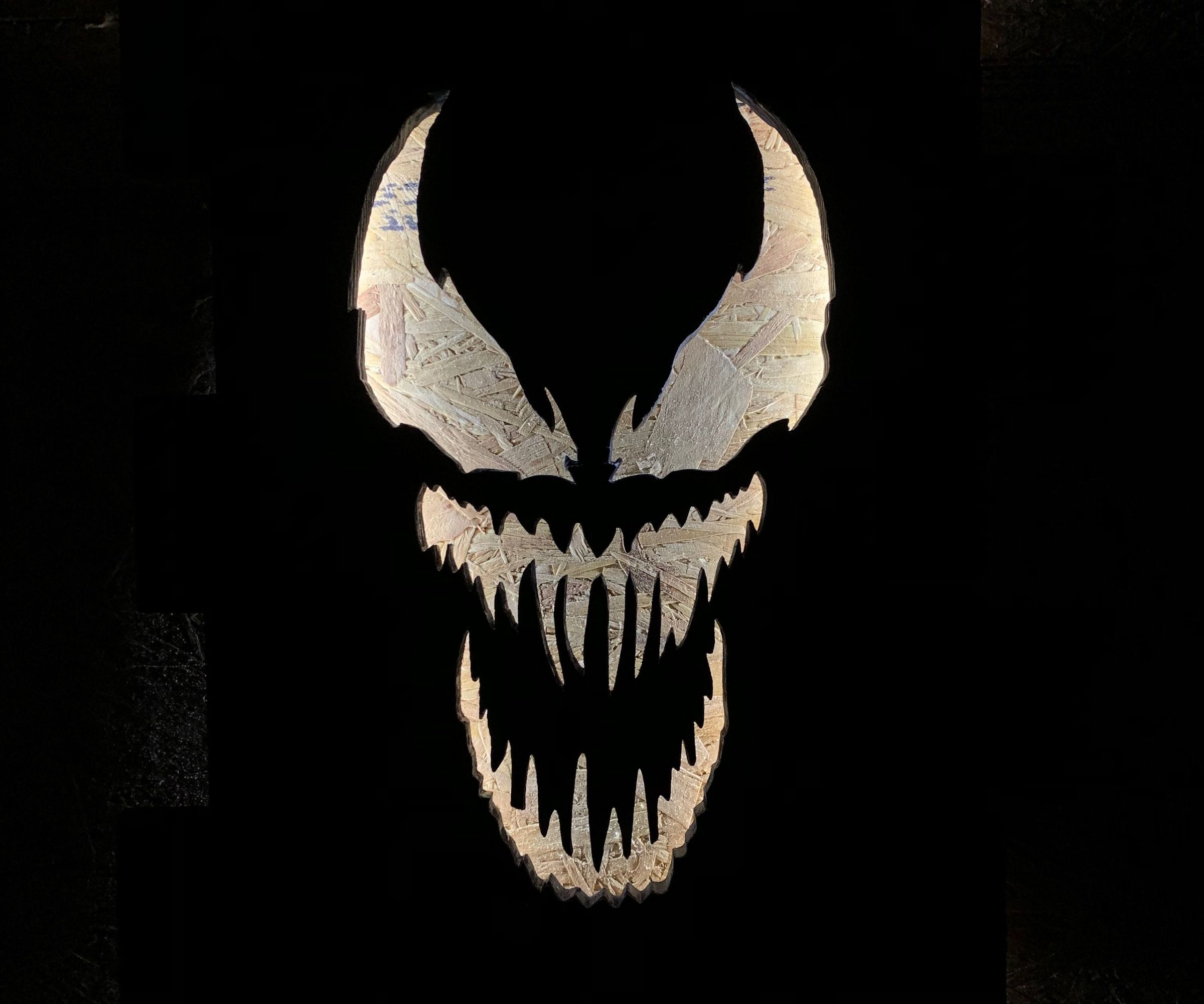 Venom Pallet Wood Light Up Sign