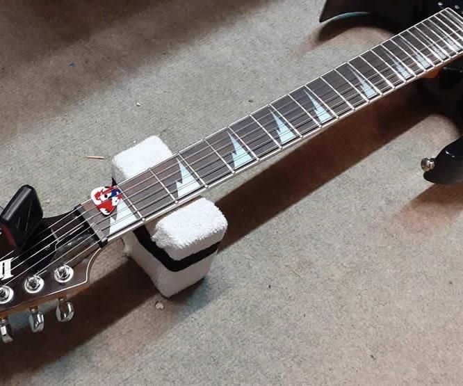 Guitar Neckrest 