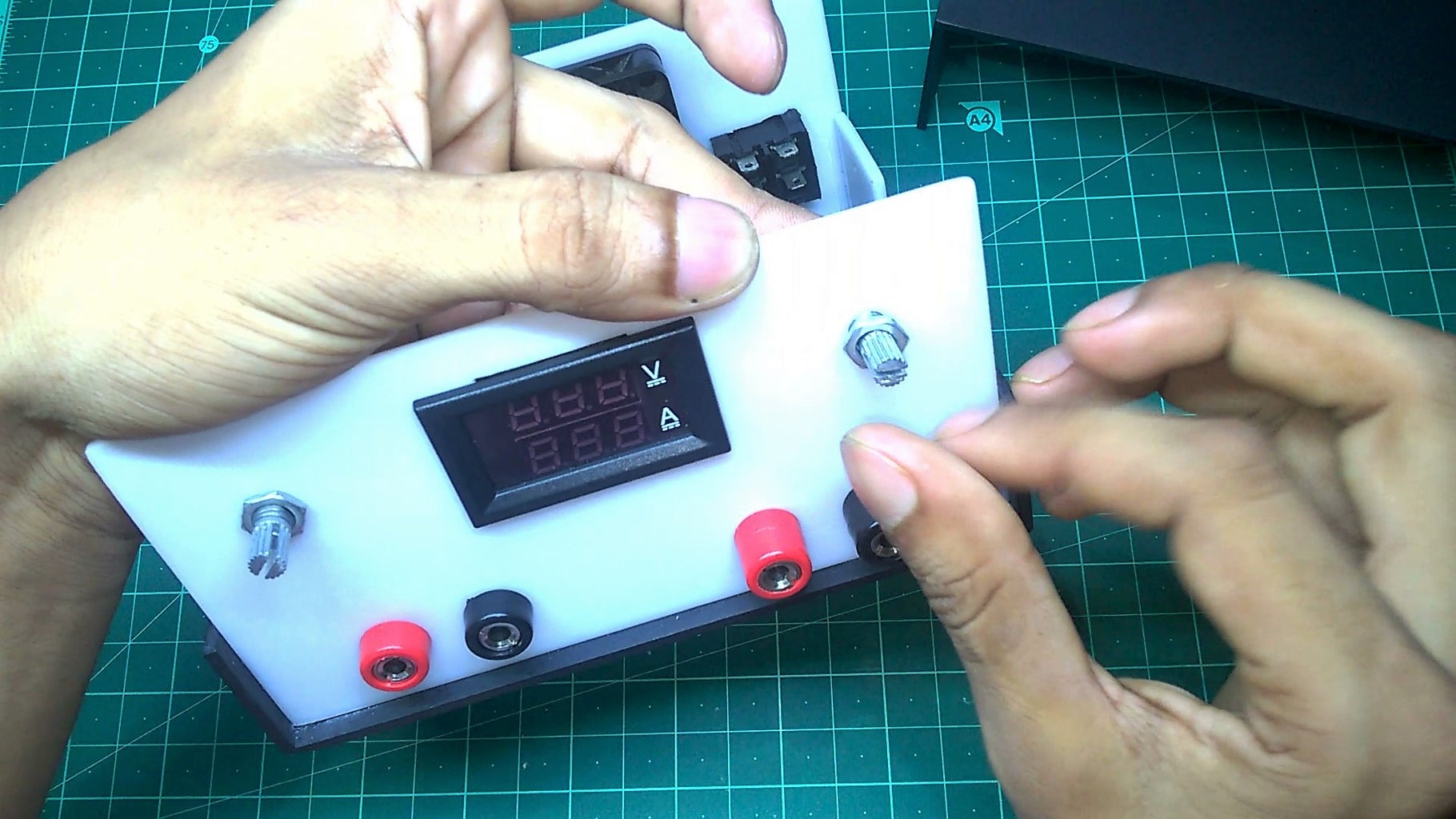 DIY Variable Power Supply With Adjustable Voltage and Current : 14 ... Circuit Diagram
