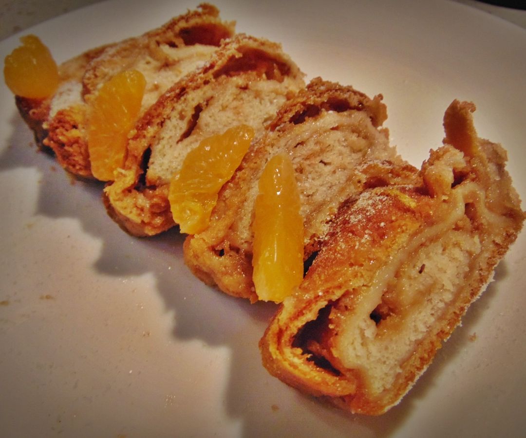 Homemade Dough and Apple Strudel - Vegan Recipe