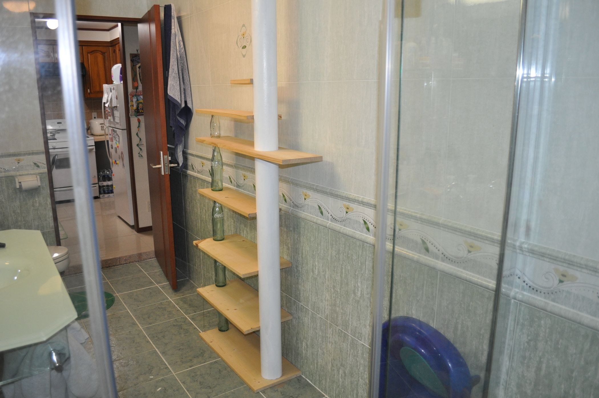 "Pack Rat" Shelf 11 Steps Instructables