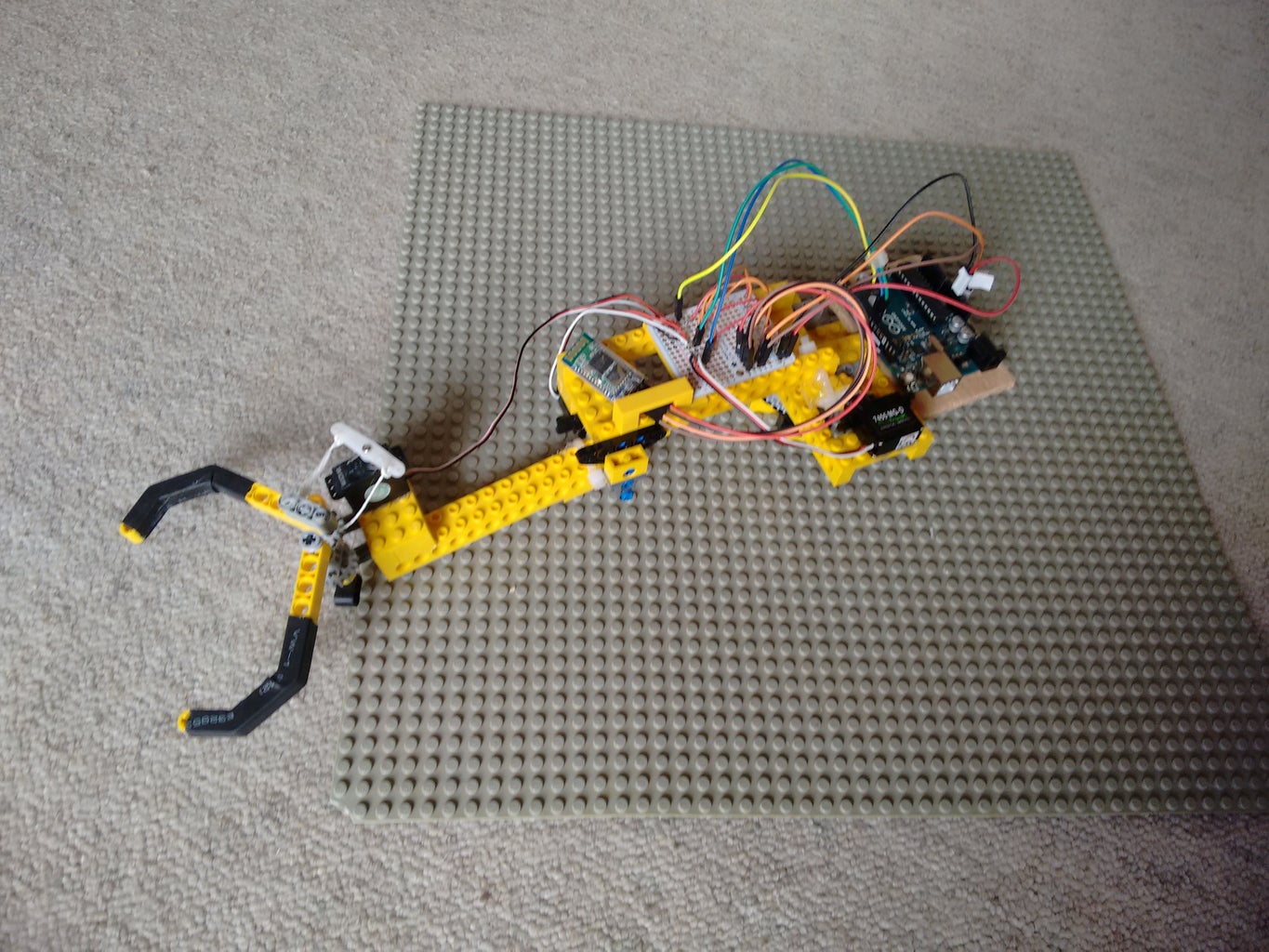 Bluetooth Robot Arm + App | Arduino & Android