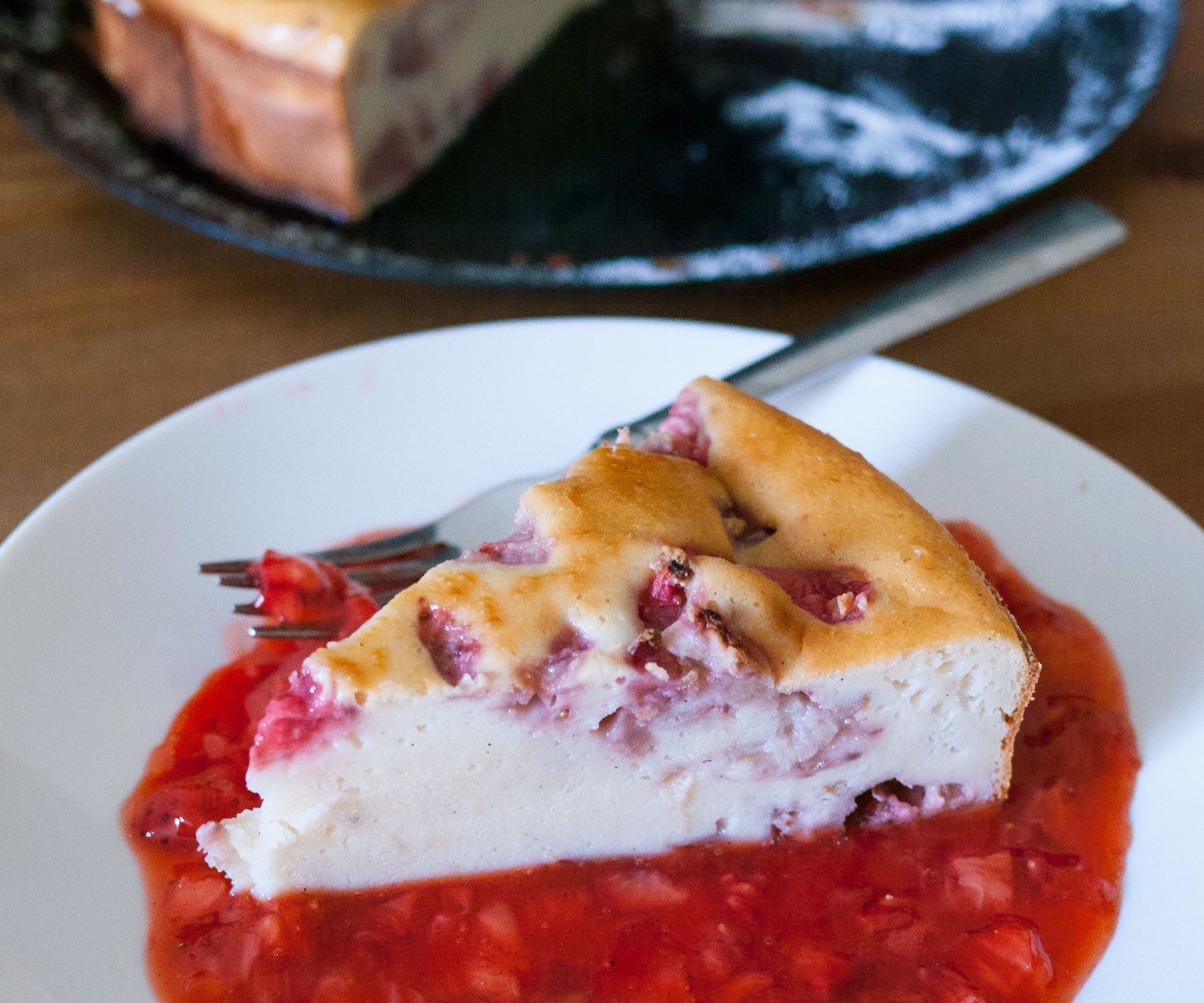 Crustless Strawberry Ricotta Cheesecake