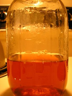 How to Strain Grease From Hot Broth