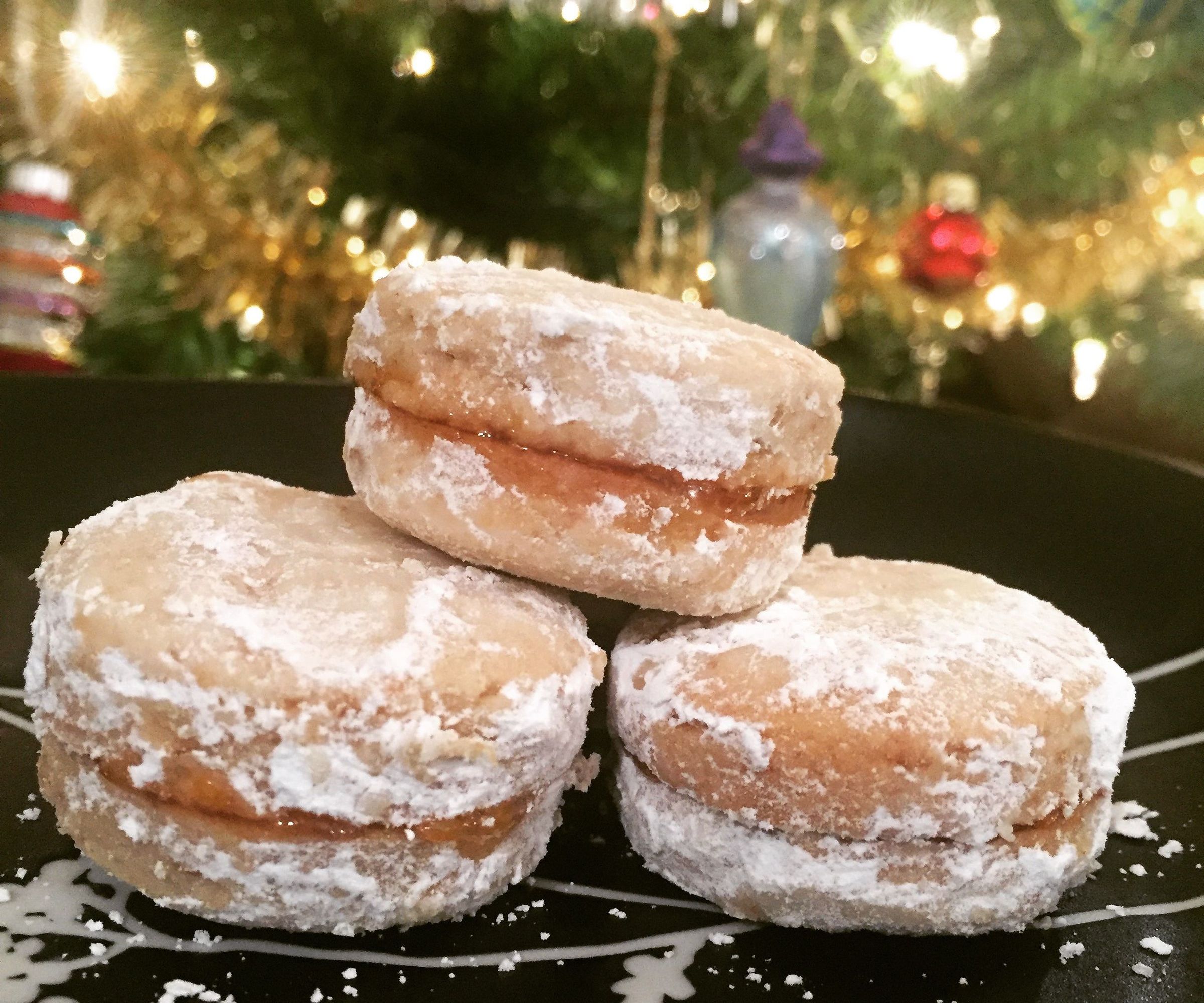Vanilla-Apricot Shortbread Cookies