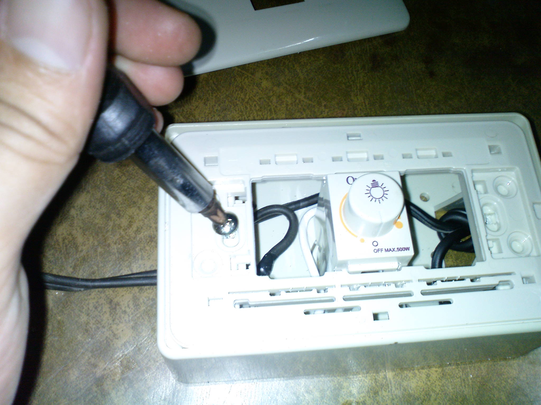 Recycling Your Old Dimmer Switch As a Variable Temperature Control for