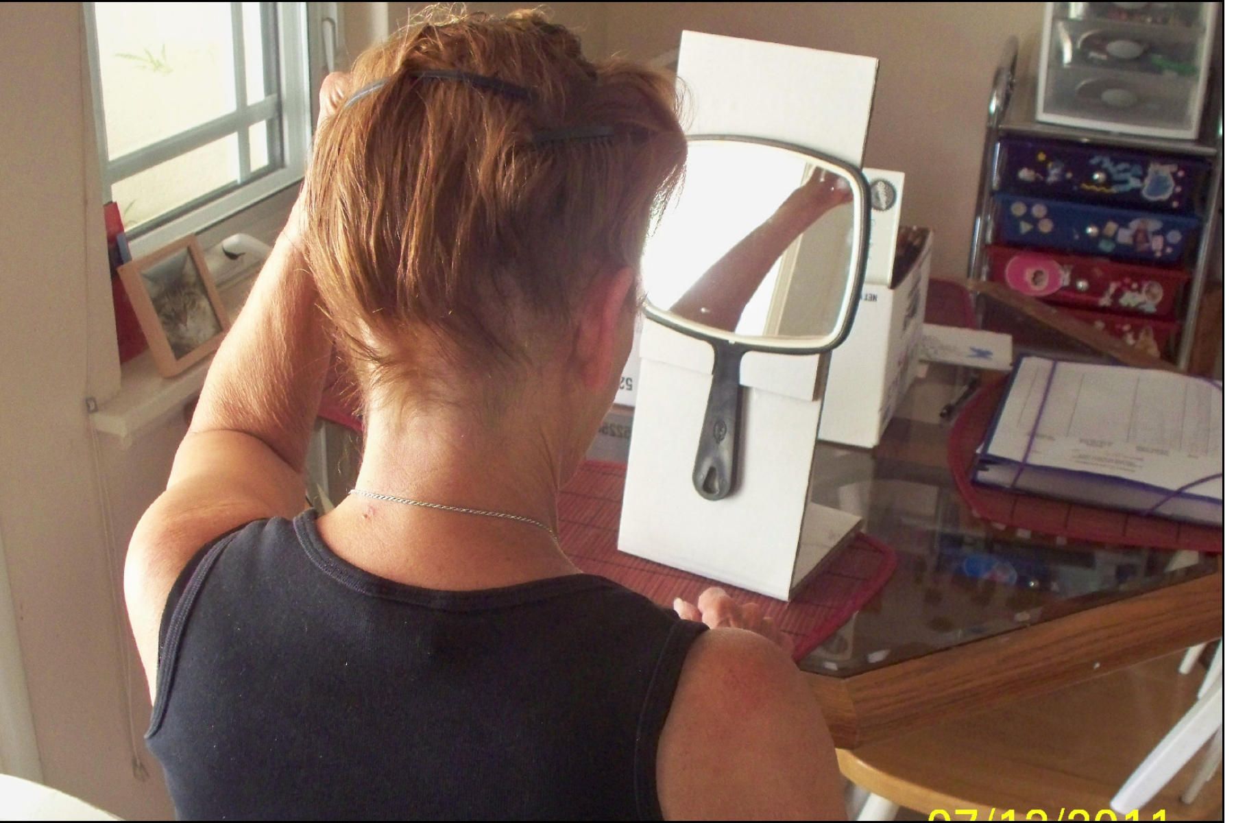 Make a Mirror Stand With Cardboard