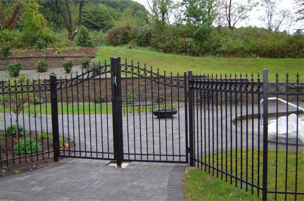 Choosing a Fencing Material