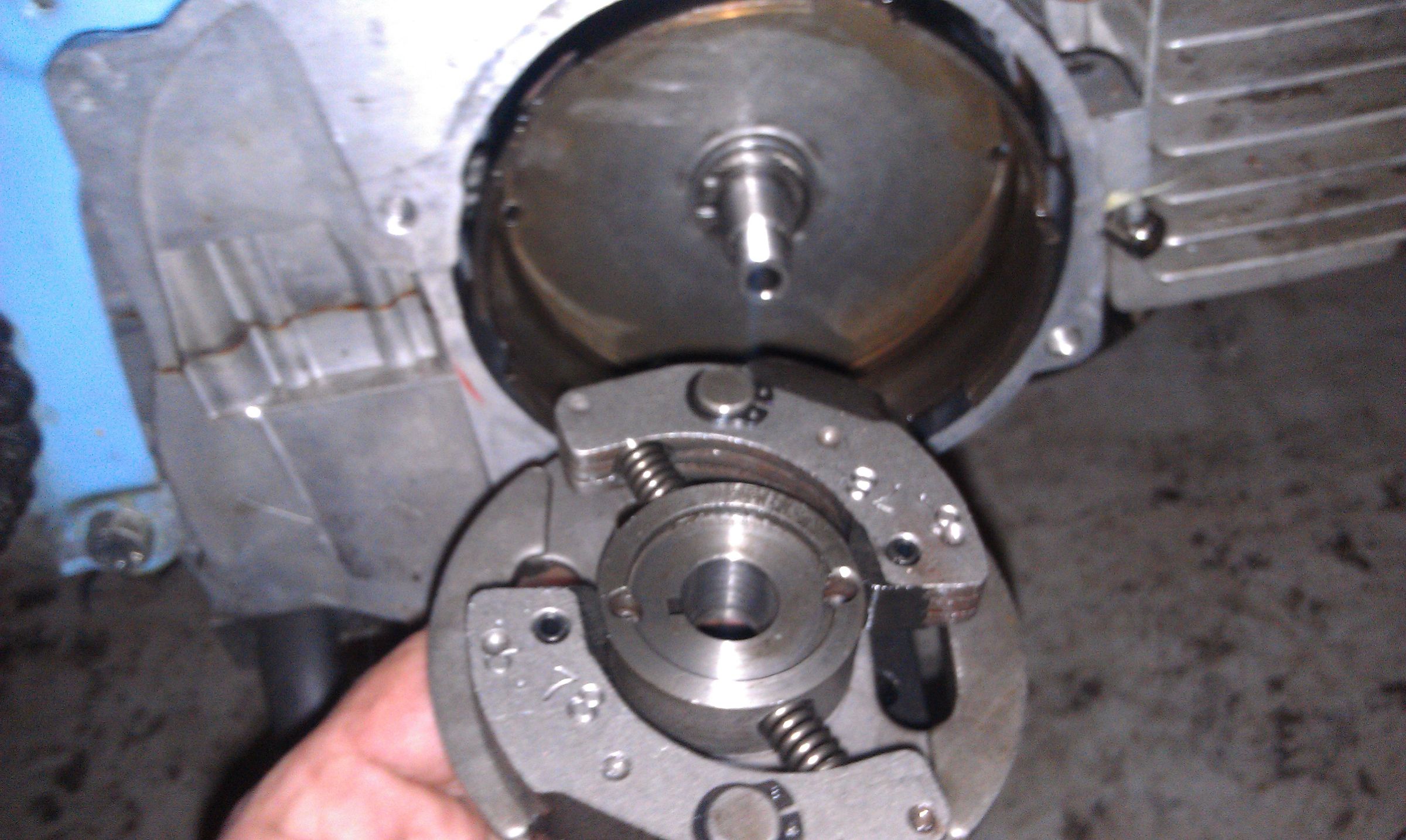 PUCH E50 CLUTCH REMOVAL