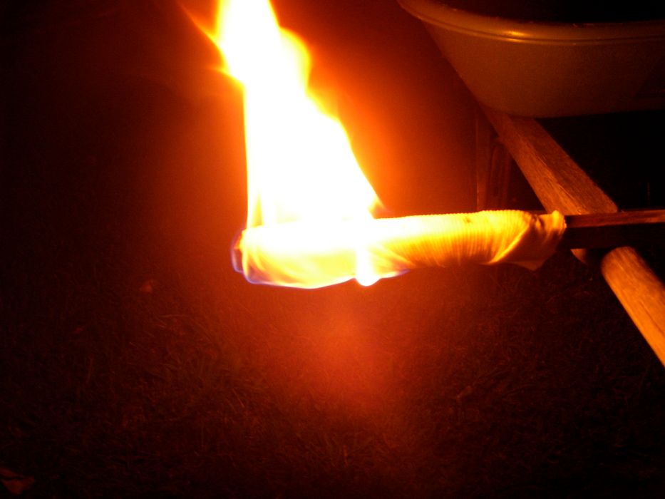 How to Make a Torch for Less Than a Dollar : 6 Steps (with Pictures ...