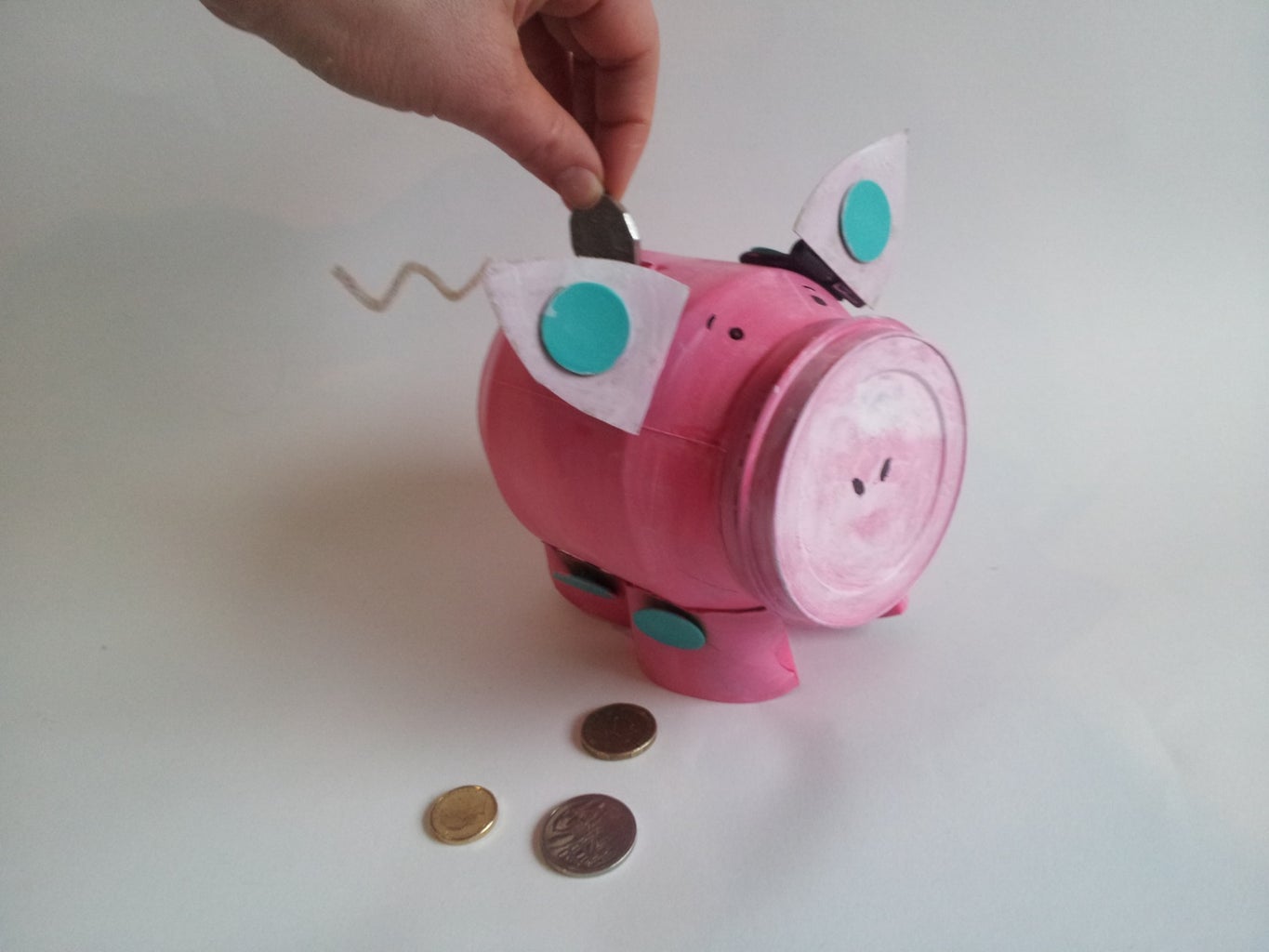 Makedo Piggy Bank : 6 Steps (with Pictures) - Instructables