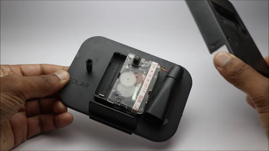 Scavenging Clock Mechanism