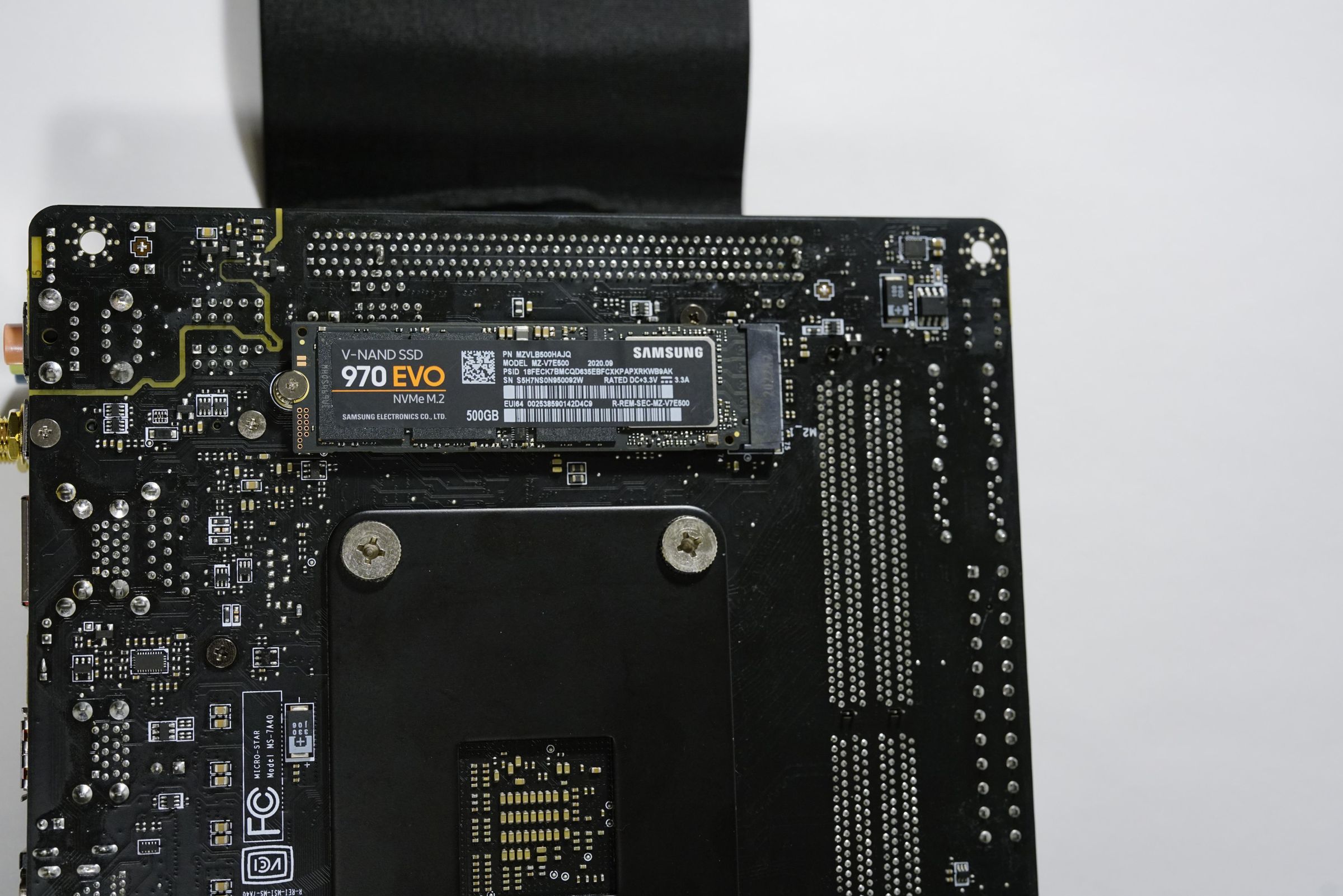 Cyberpunk Themed Briefcase Computer 8 Steps (with Pictures