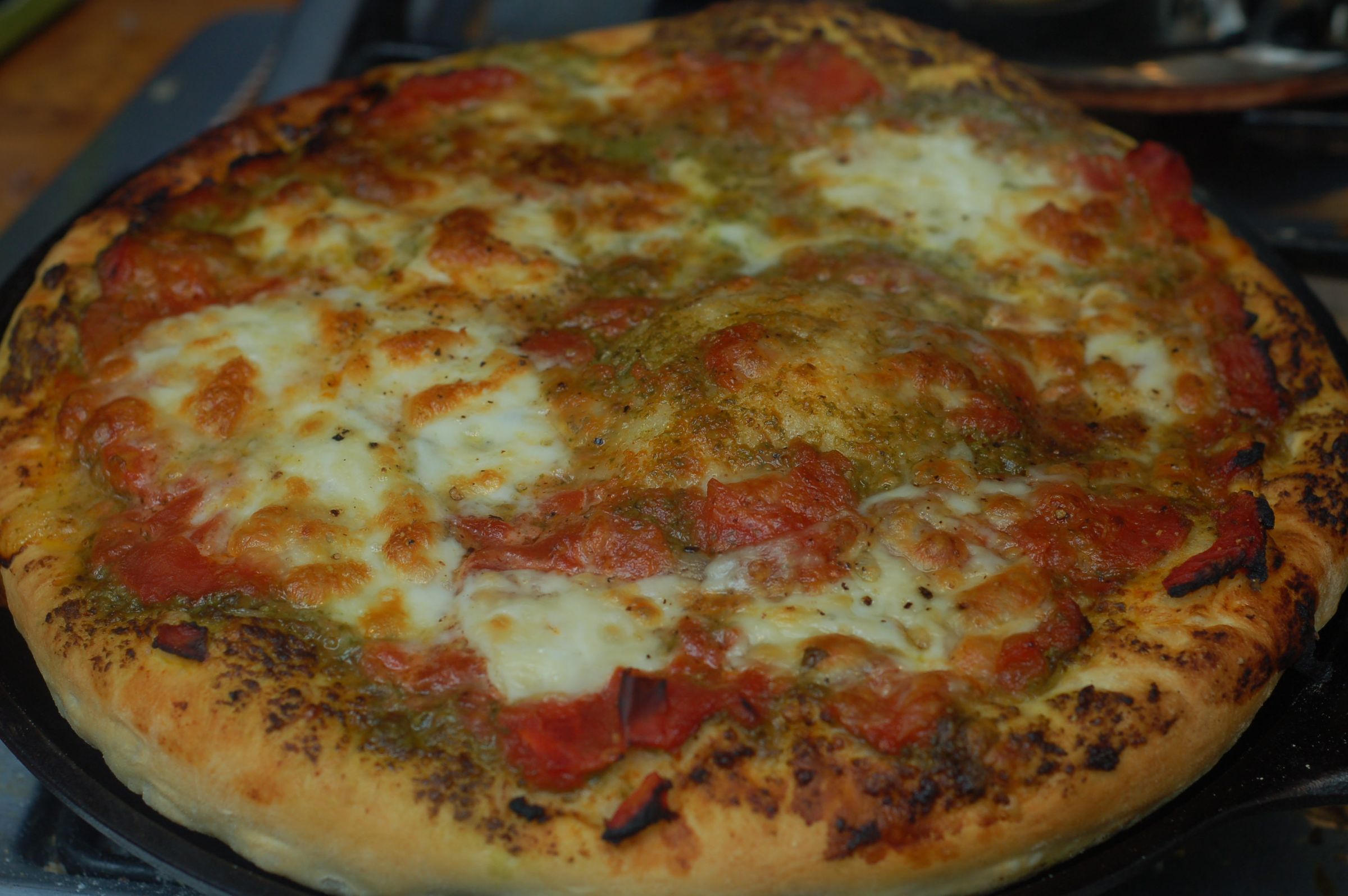 deep pan margherita pizza