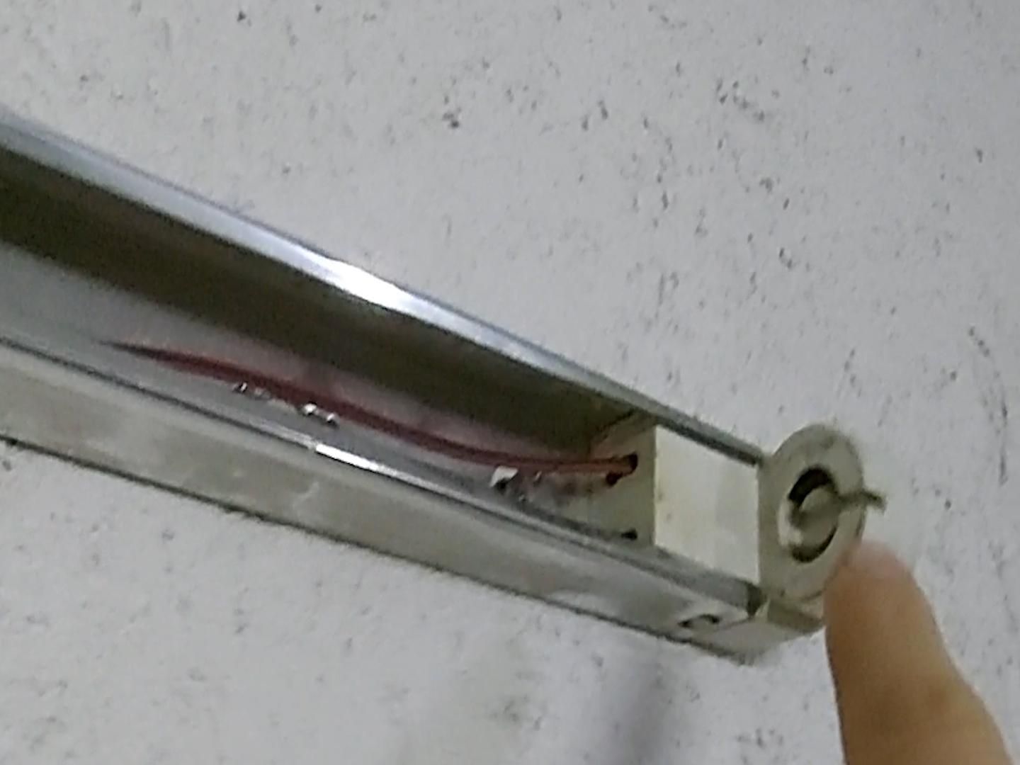 T8 Fluorescent to LED Conversion 3 Steps Instructables