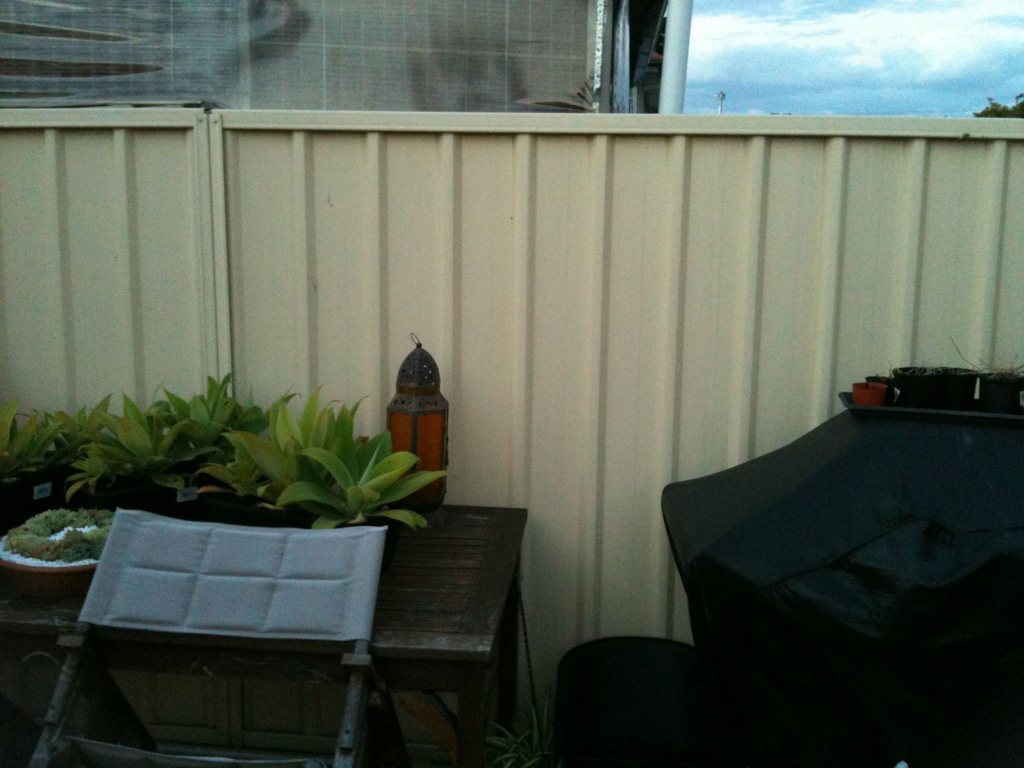 Wood Privacy Screen to Attach to Colourbond Fence 5 Steps Instructables