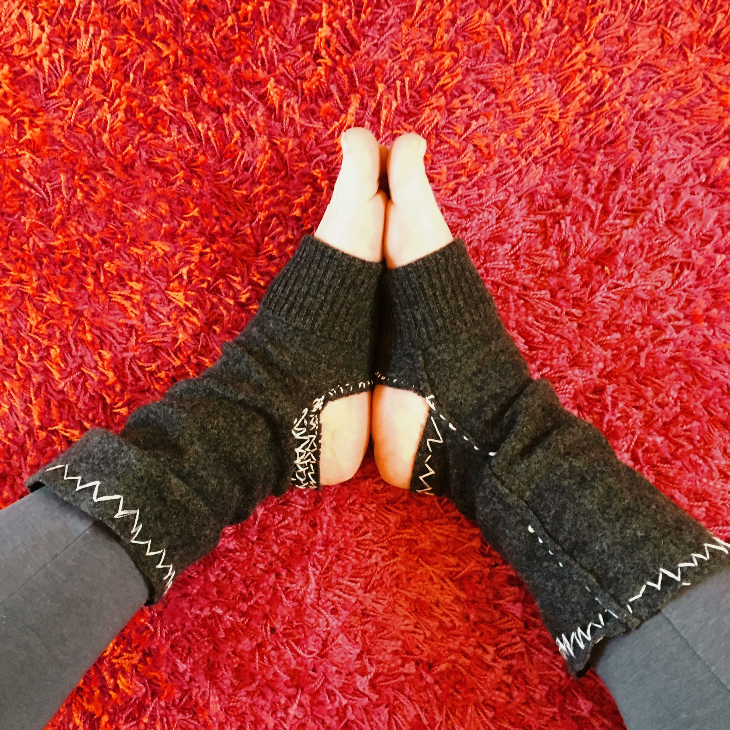 Namaste ! Yoga Socks 3 Steps Instructables