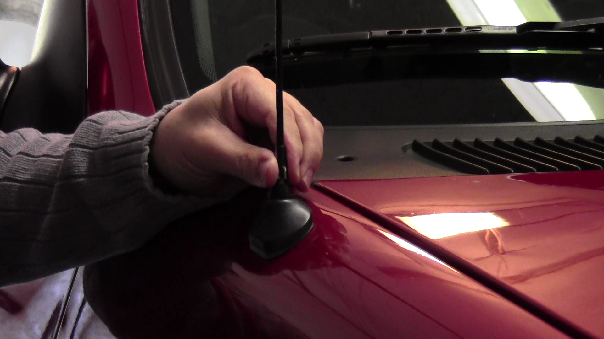 How to Shorten Your Vehicle's Radio Antenna