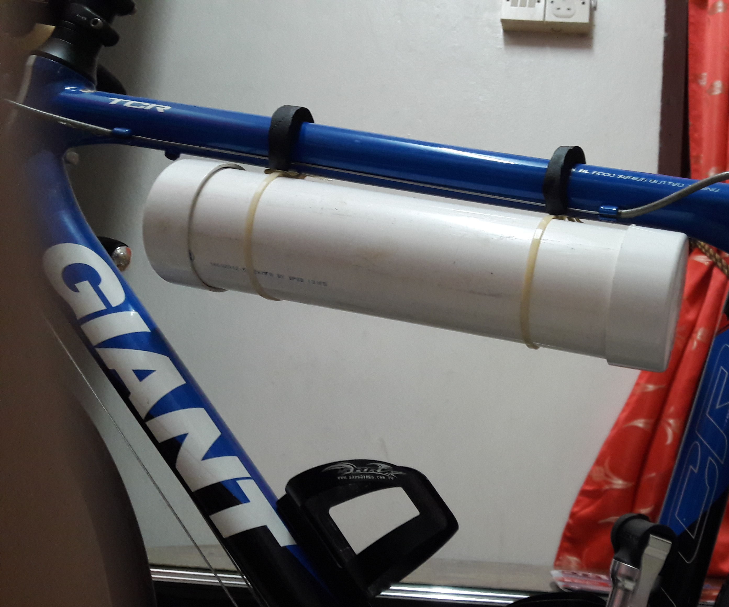 Rain Proof Utility Storage Unit : a Low-Tech Solution