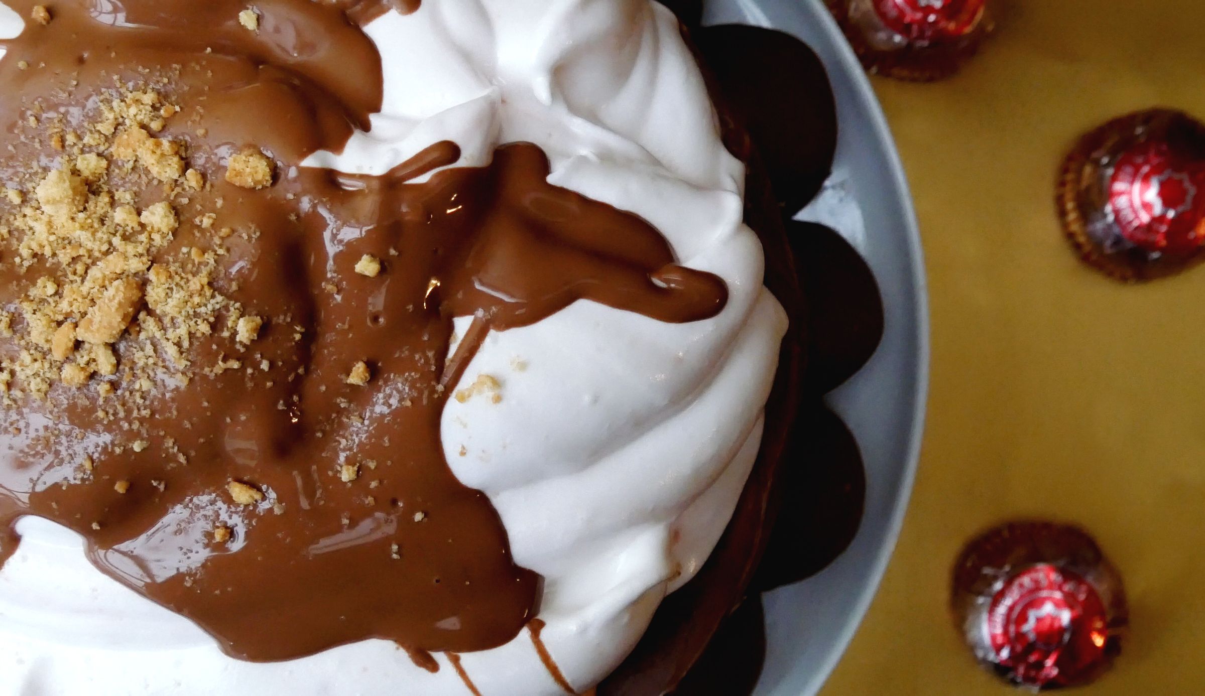 TUNNOCK'S (S'MORES) CHOCOLATE & MARSHMALLOW TEA CAKE 7 Steps (with